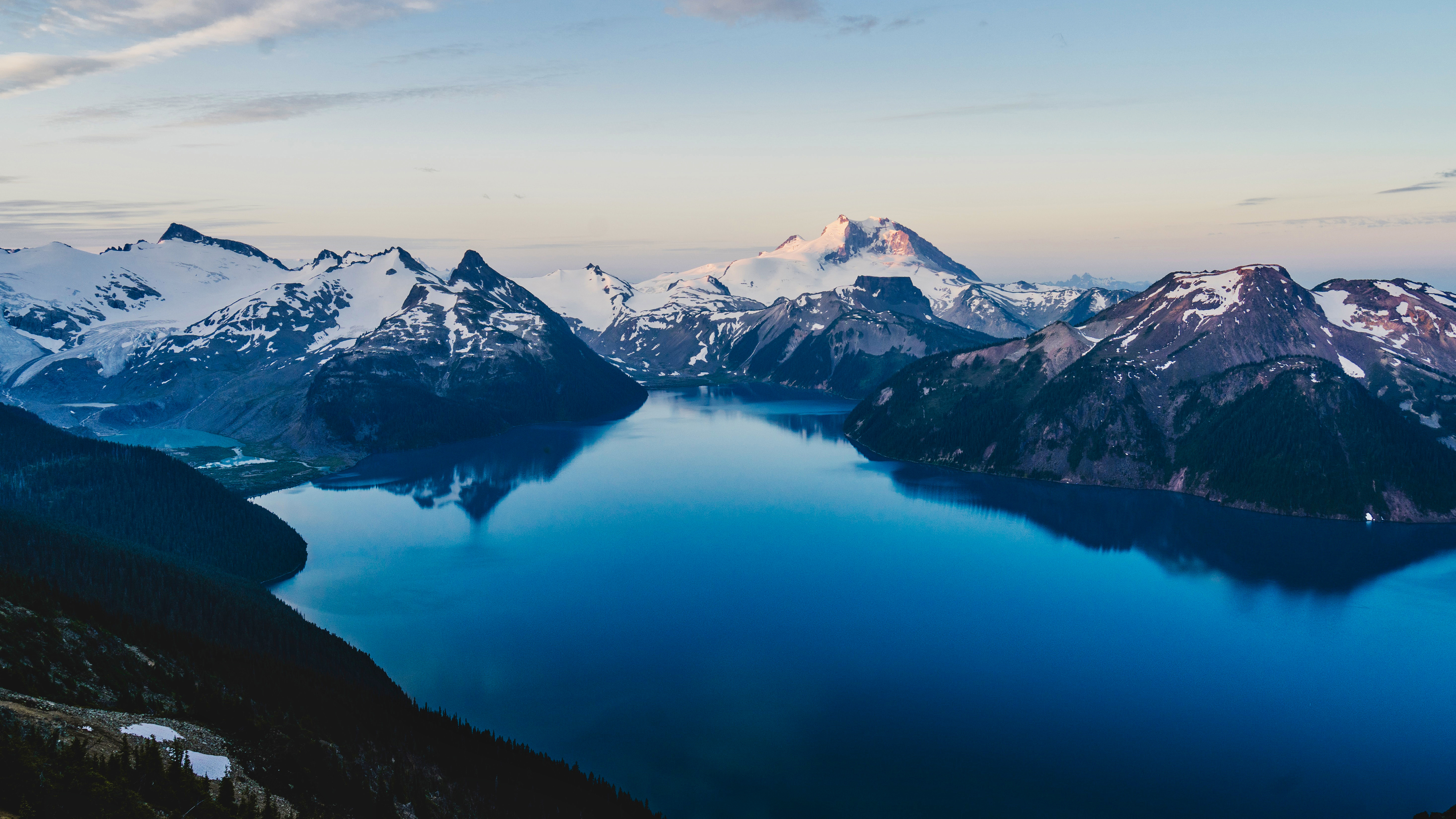 Canada Snow Mountains 5k Wallpaper - Garibaldi Lake - HD Wallpaper 