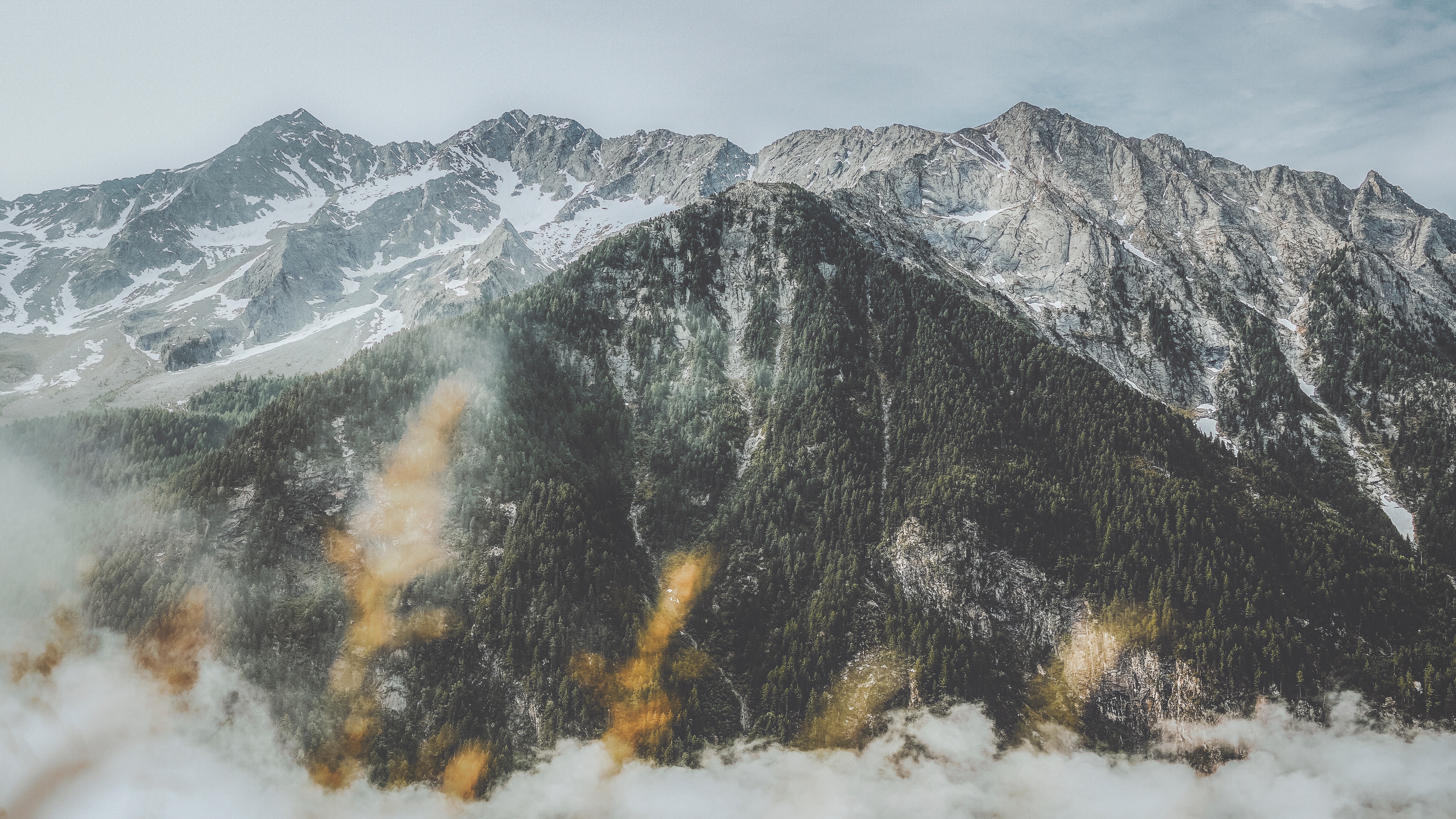 Wallpaper Mountain, Peak, Fog, Sky, Clouds - Cloud - HD Wallpaper 