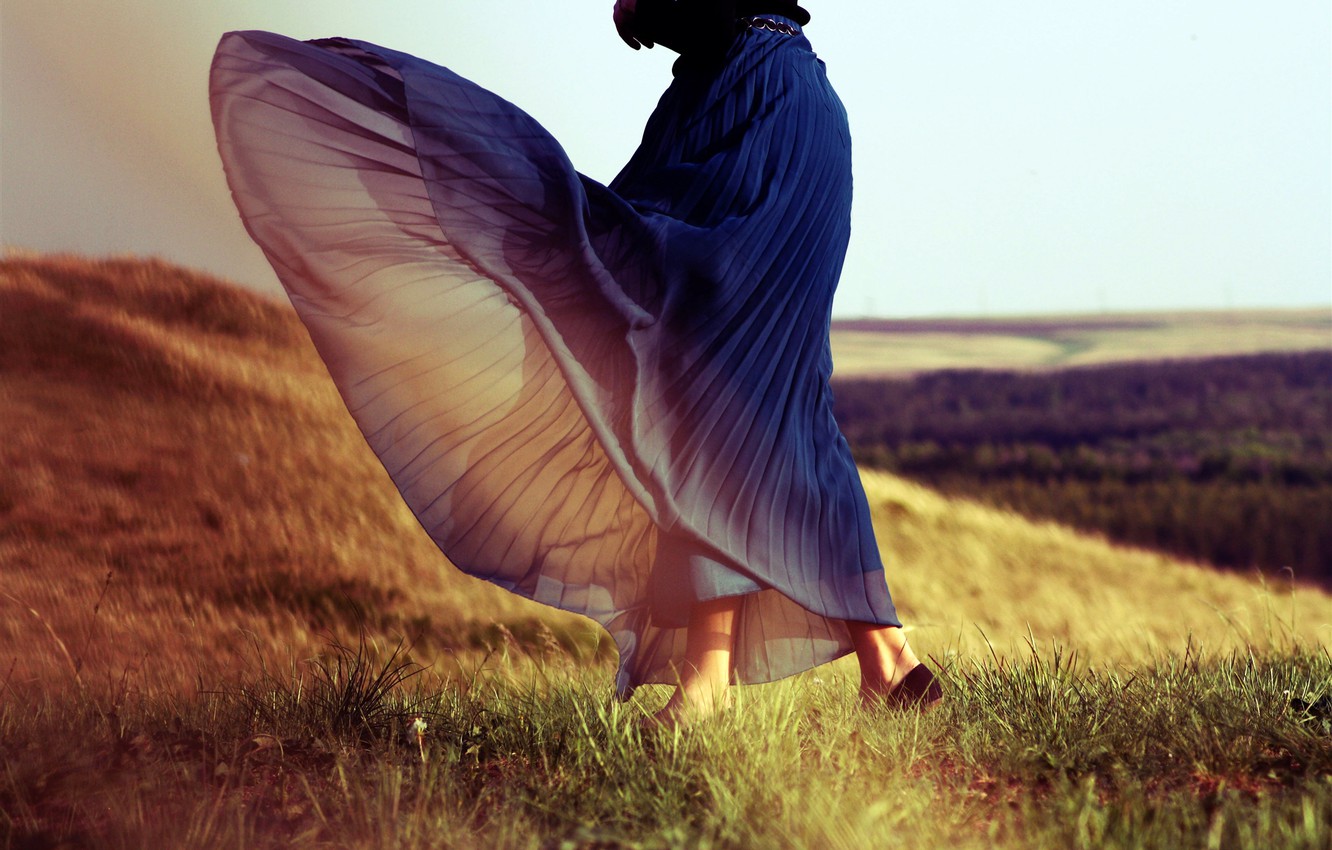 Photo Wallpaper Girl, Grass, Dress, Skirt, The Wind, - Жалгыз Адам - HD Wallpaper 