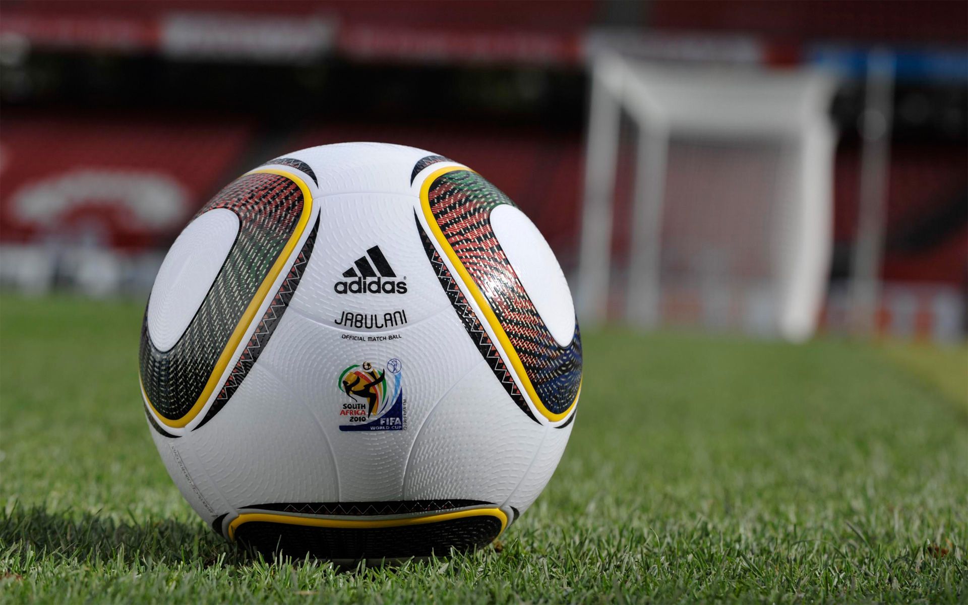 Soccer Ball On Field Hd - HD Wallpaper 