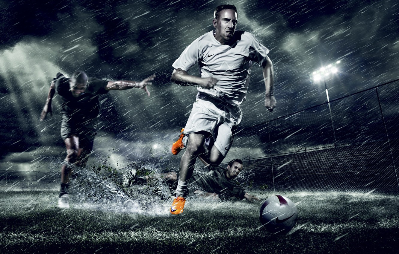 Photo Wallpaper Football, Ribery, Nikefootball - Best Soccer Rain Background - HD Wallpaper 