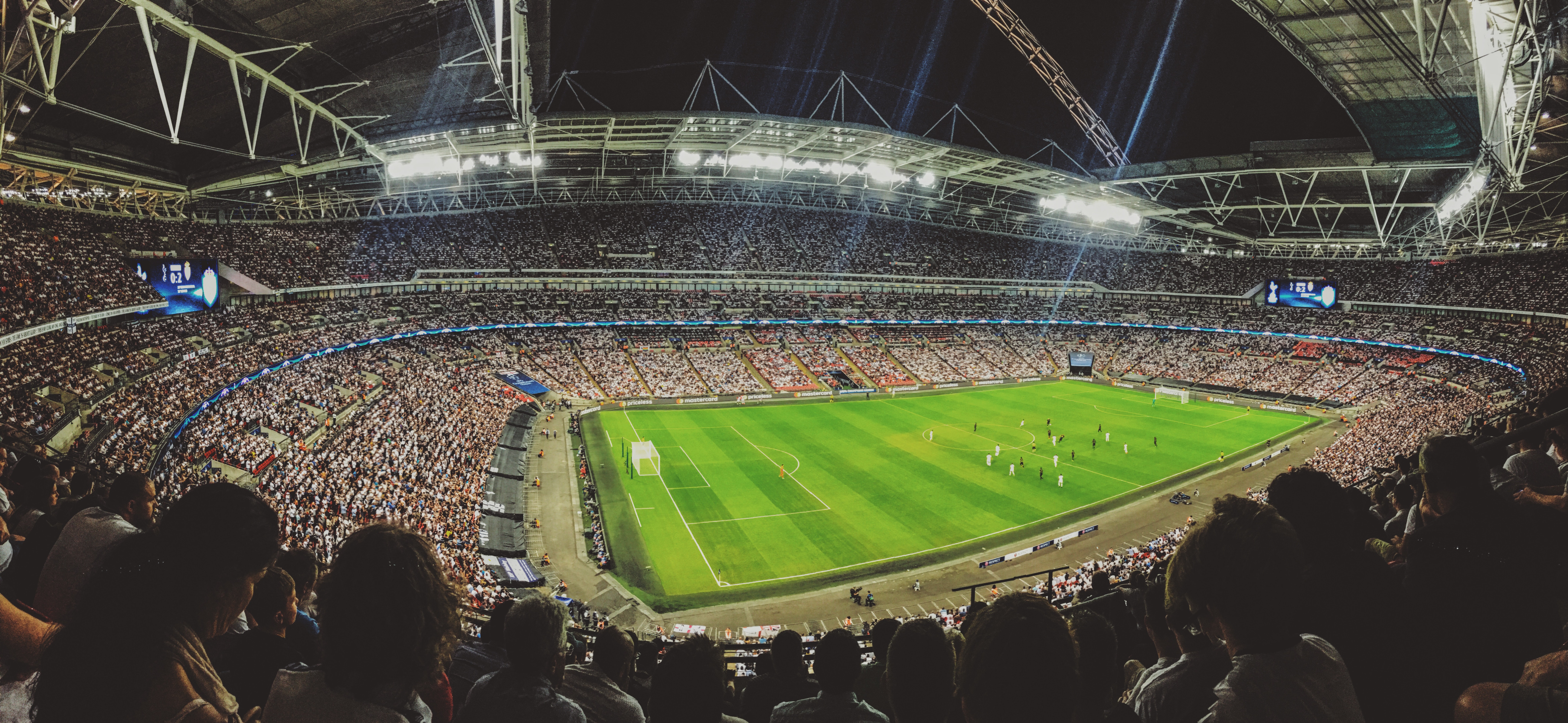 Watching Football Game At Stadium - HD Wallpaper 