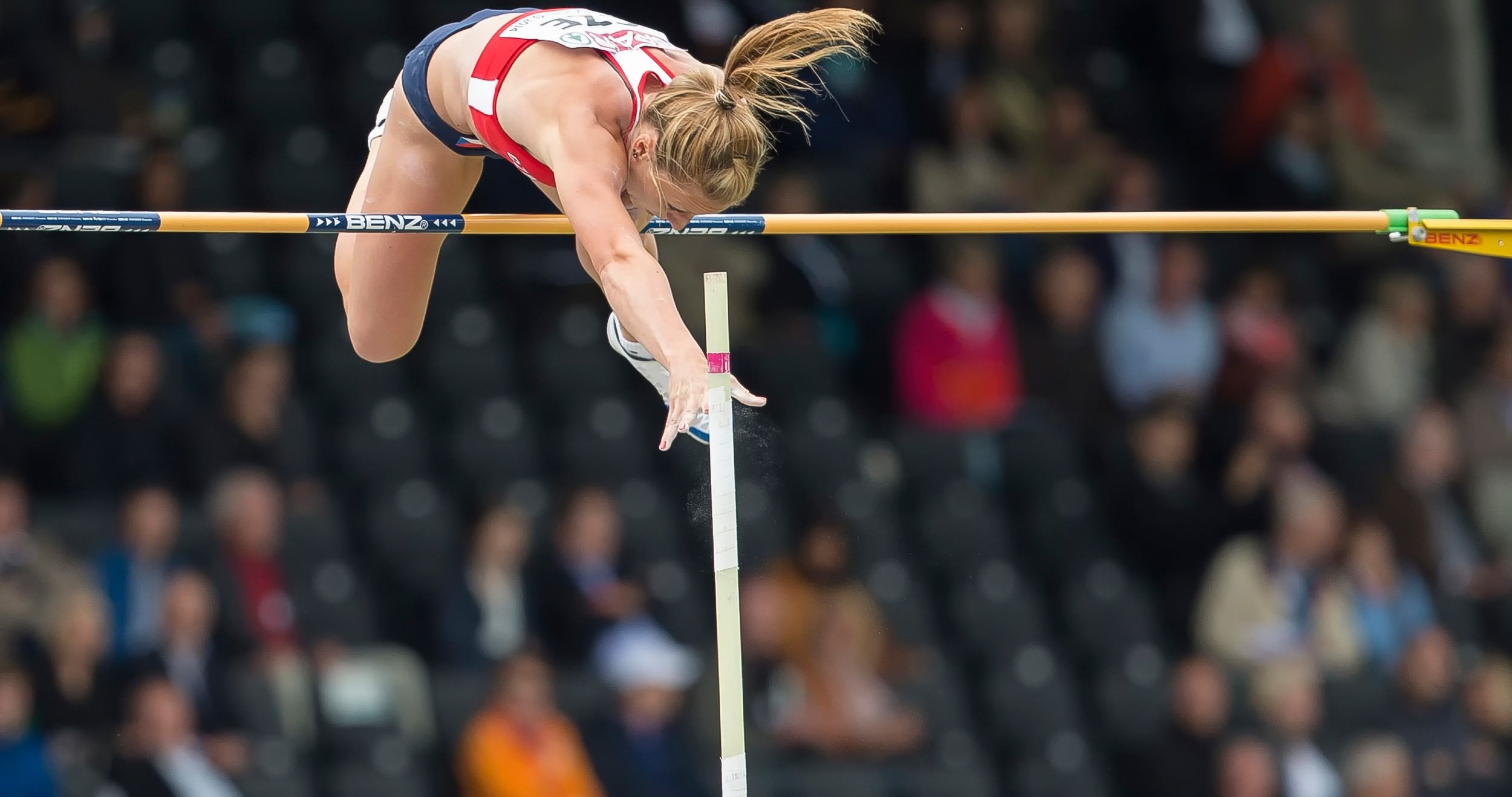 Pole Vault 4k - HD Wallpaper 