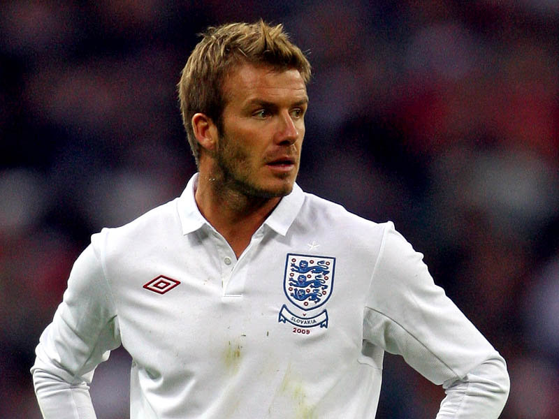 Dav#beckham England Slovakia International - David Beckham Football England - HD Wallpaper 