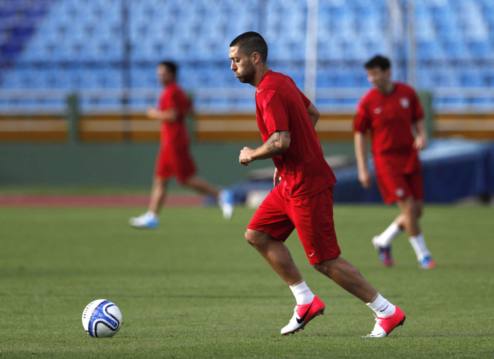 Soccer Player - HD Wallpaper 