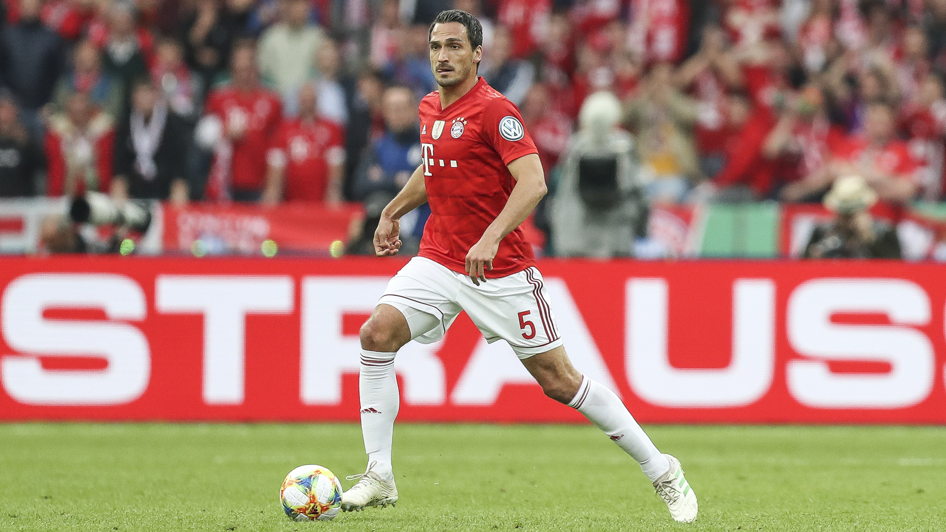 Hummels Didn T Want Competition For Bayern Spot Kovac - Mats Hummels Back Dortmund - HD Wallpaper 