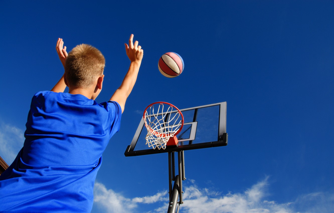 Photo Wallpaper The Sky, Children, Sport, The Ball, - Sports And Games Are Important For Health - HD Wallpaper 