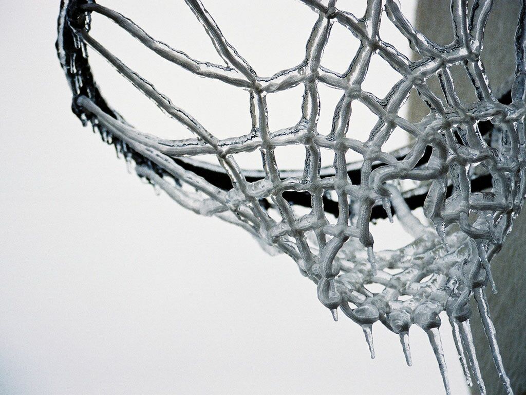 Basketball Net After Sudden Freeze - Frozen Basketball Hoop - HD Wallpaper 