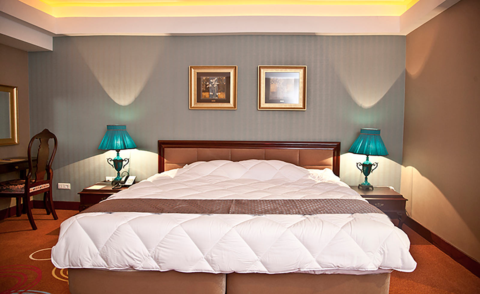 اتاق هتل بزرگ شیراز - HD Wallpaper 