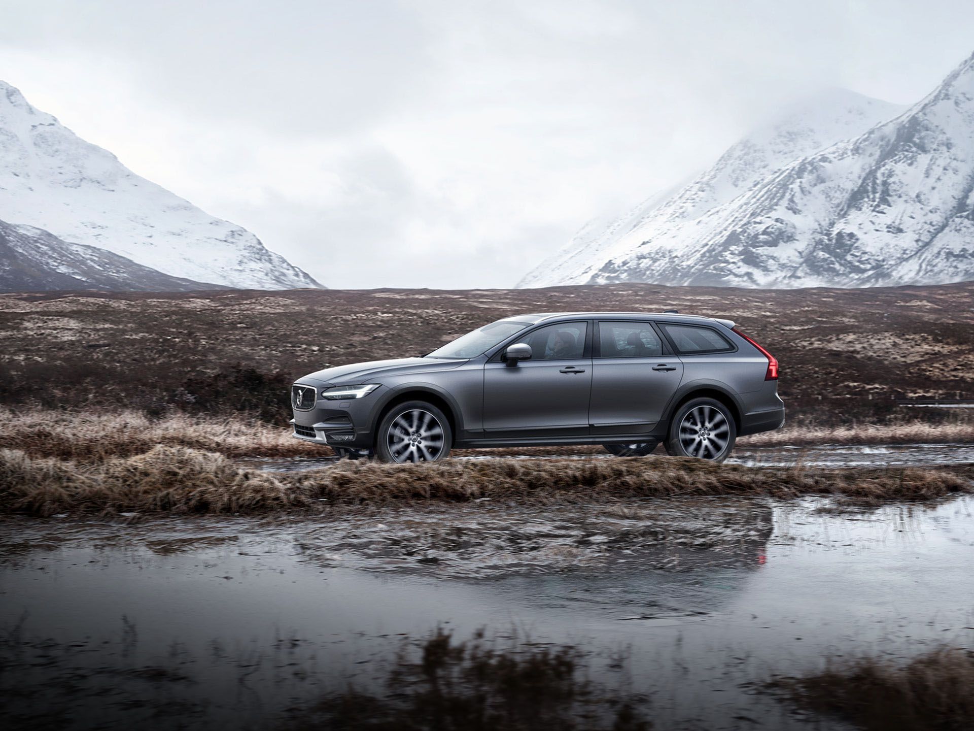 Volvo V90 Cross Country Adventure - HD Wallpaper 