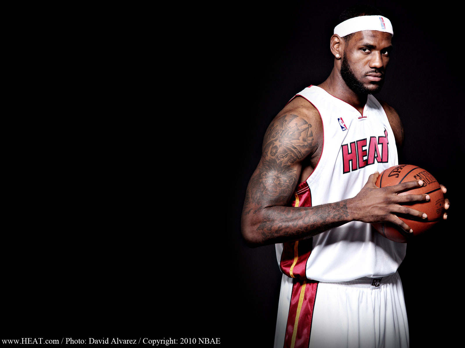Basketball Wallpaper Lebron James - HD Wallpaper 