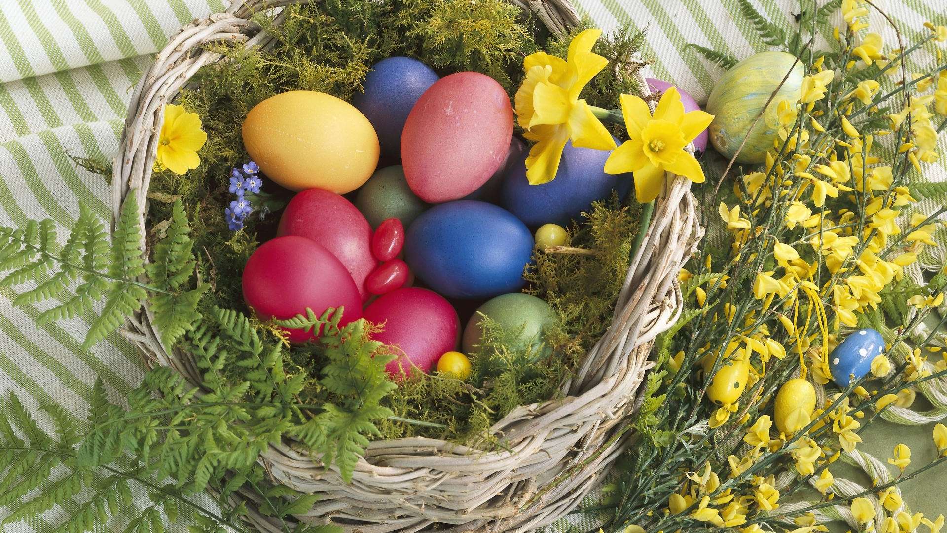 Free Easter Basket Wallpaper - HD Wallpaper 