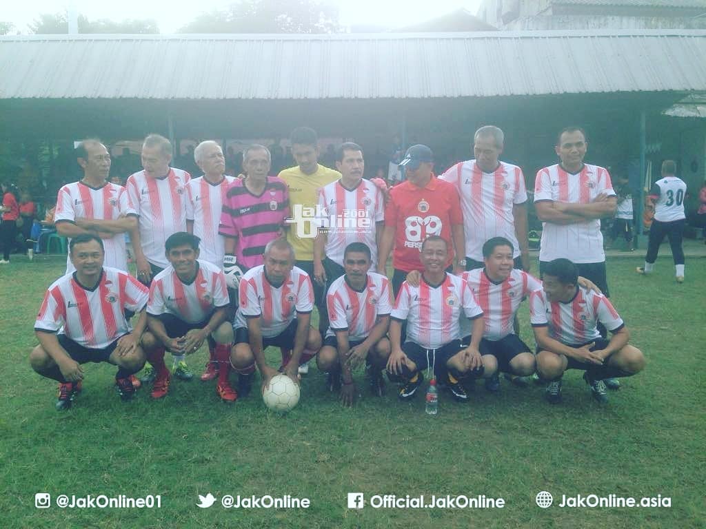 Soccer Player - HD Wallpaper 