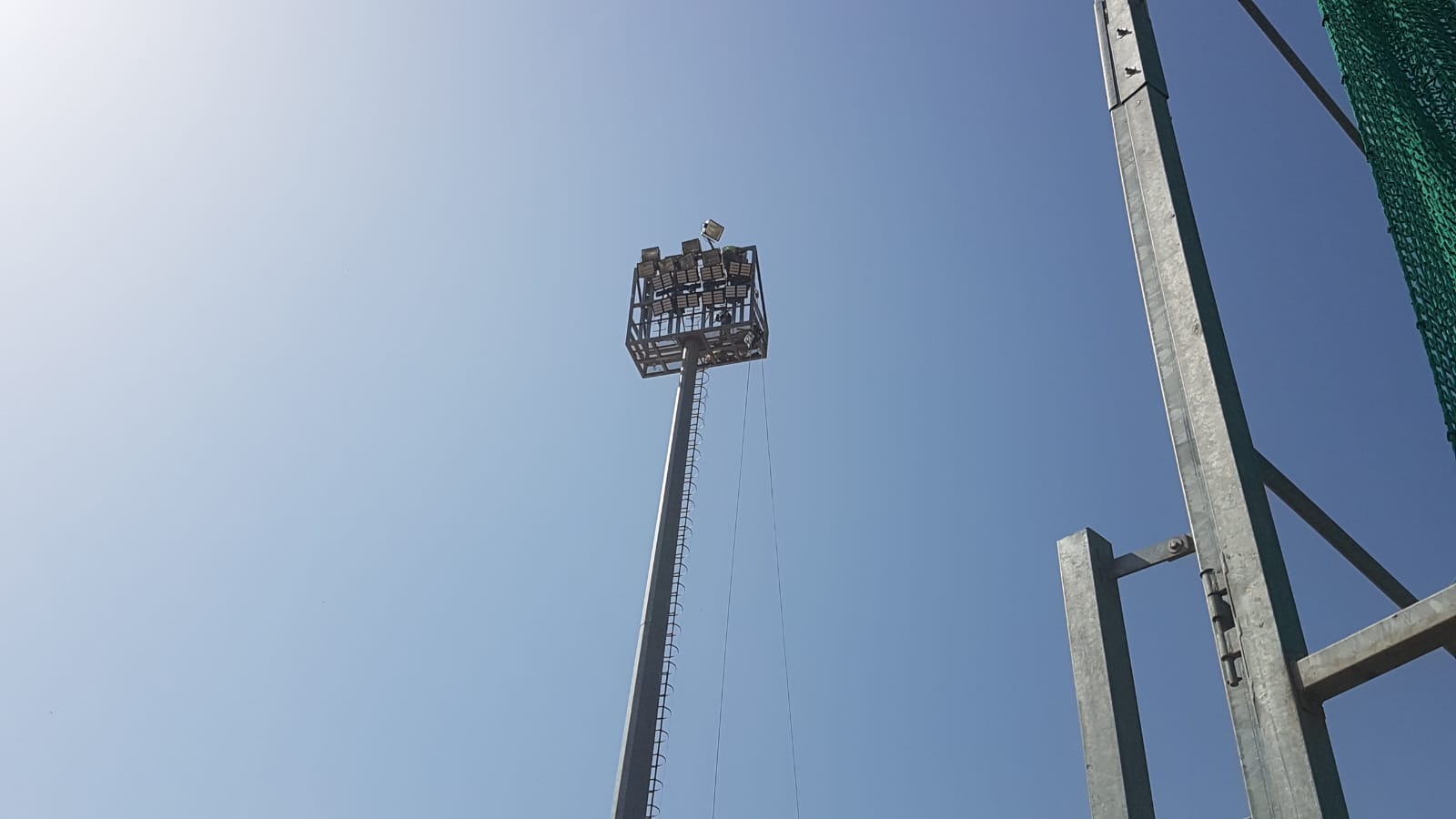 3 - Lampu Sorot Lapangan Bola - HD Wallpaper 