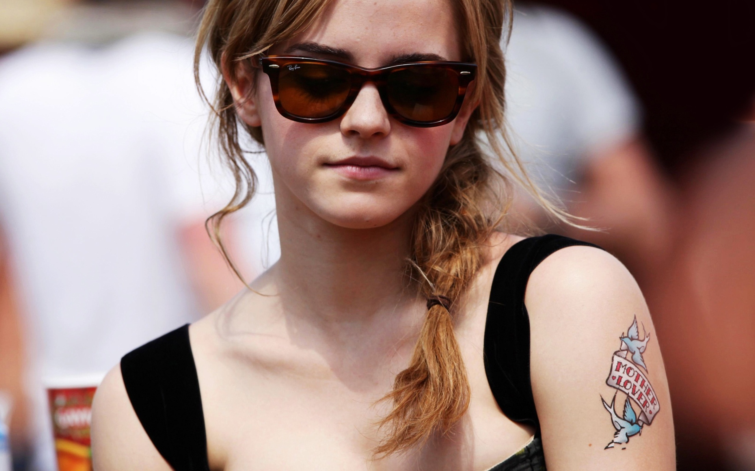 Emma Watson Fake Tattoo - HD Wallpaper 