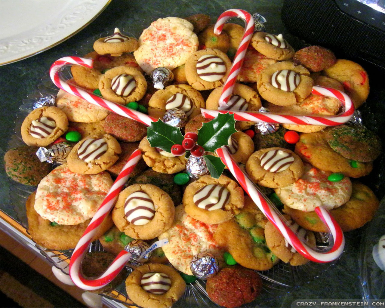 Cookies And Crackers - HD Wallpaper 