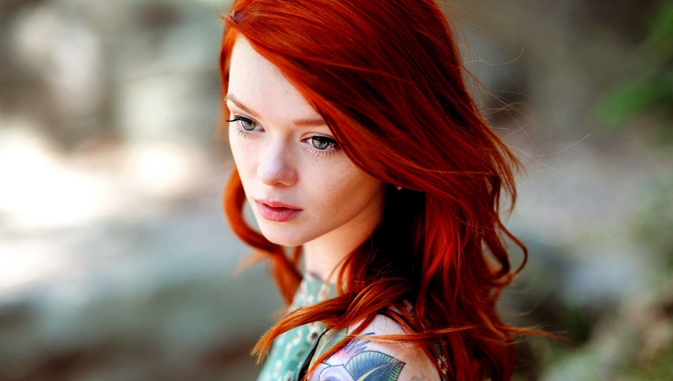 Girl With Bright Red Hair - HD Wallpaper 