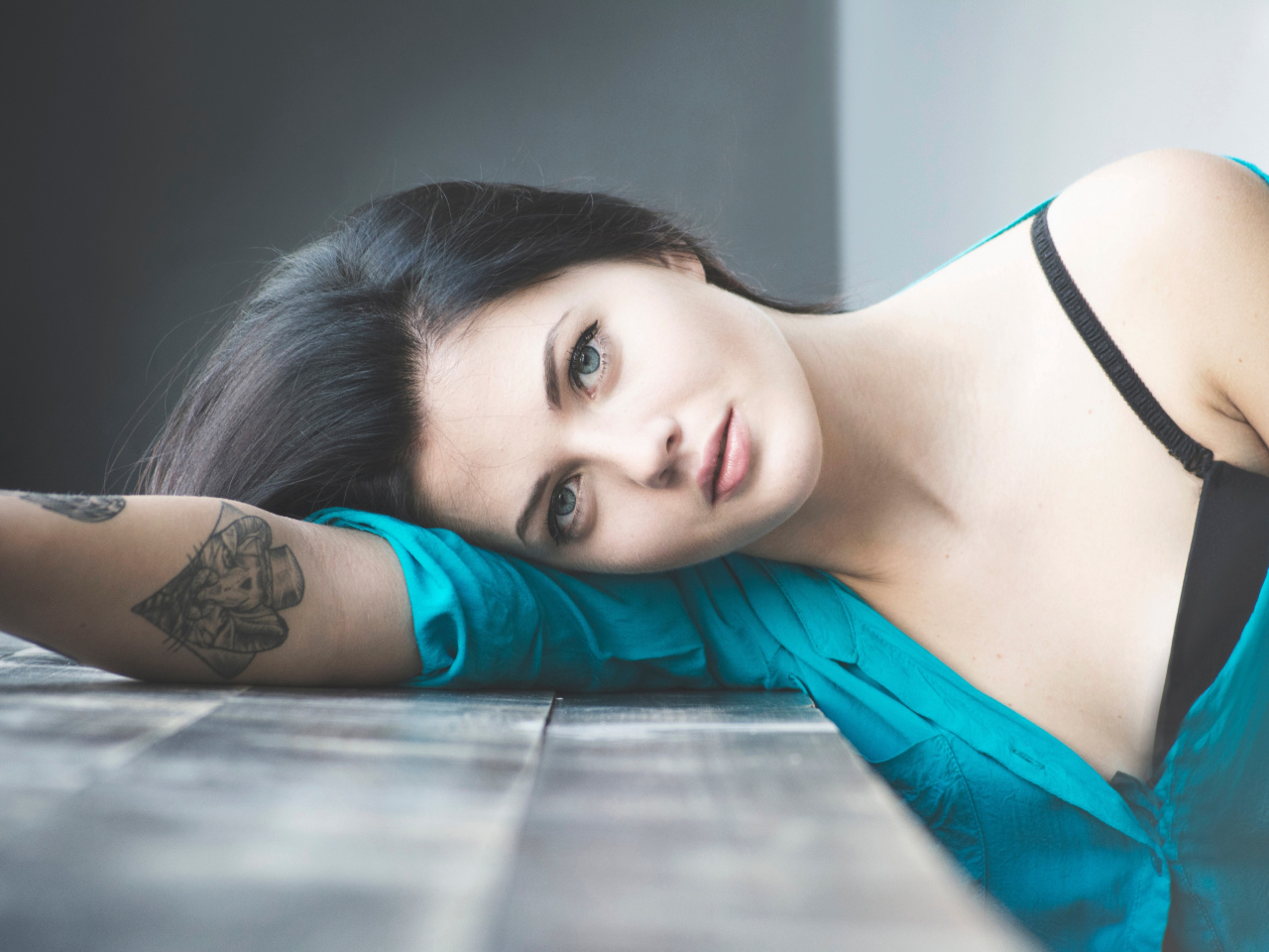 Woman - HD Wallpaper 