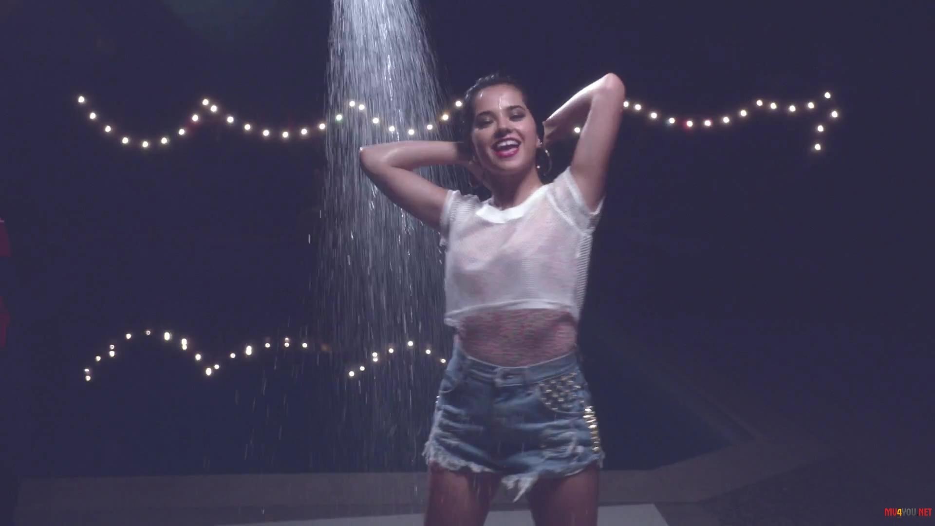 Shower Becky G Wallpaper 
 Data-src - Бекки Джи Секс - HD Wallpaper 