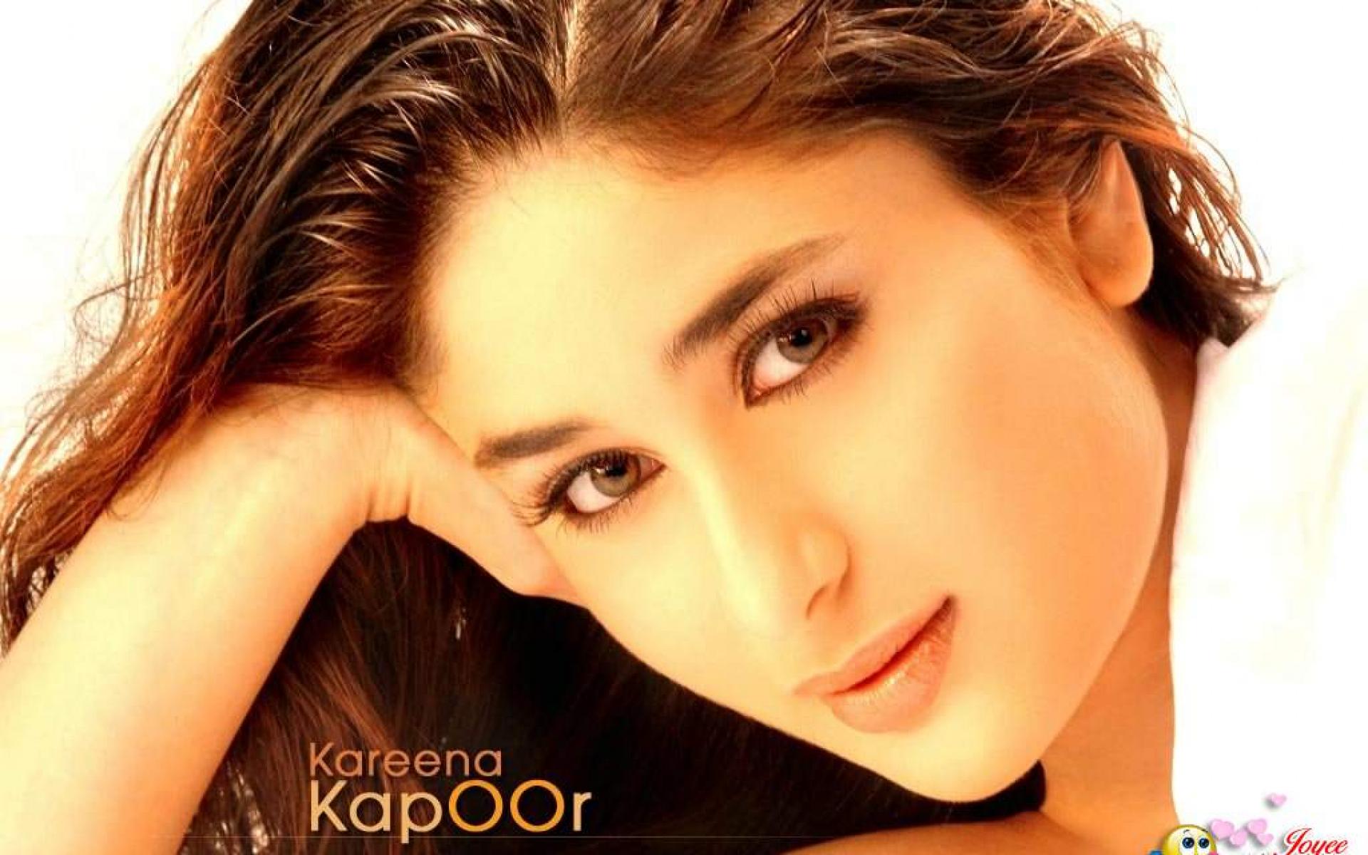 Kareena Kapoor In Bodyguard Wallpapers Hd Wallpapers - Kareena Kapoor - HD Wallpaper 