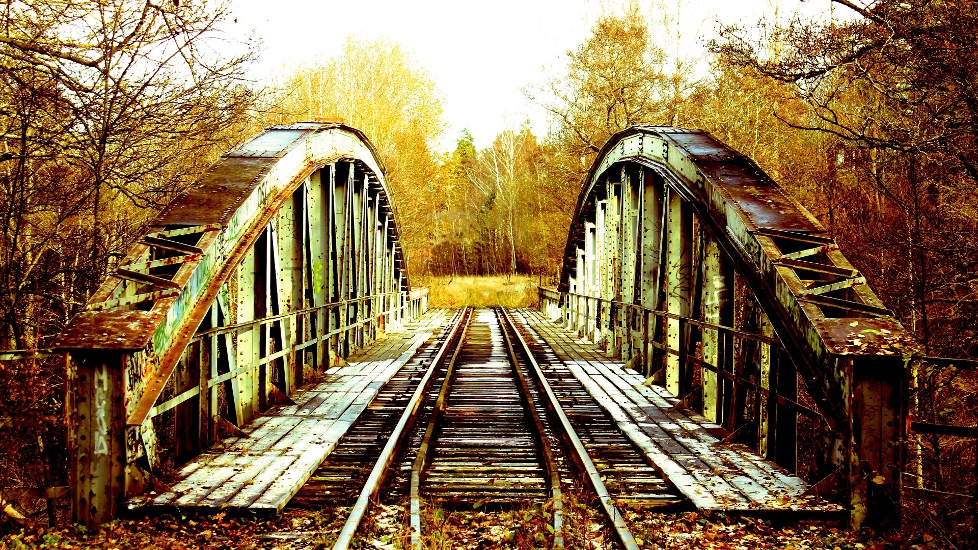Autumn Bridges Abandoned Bro Wallpaper - Track - HD Wallpaper 