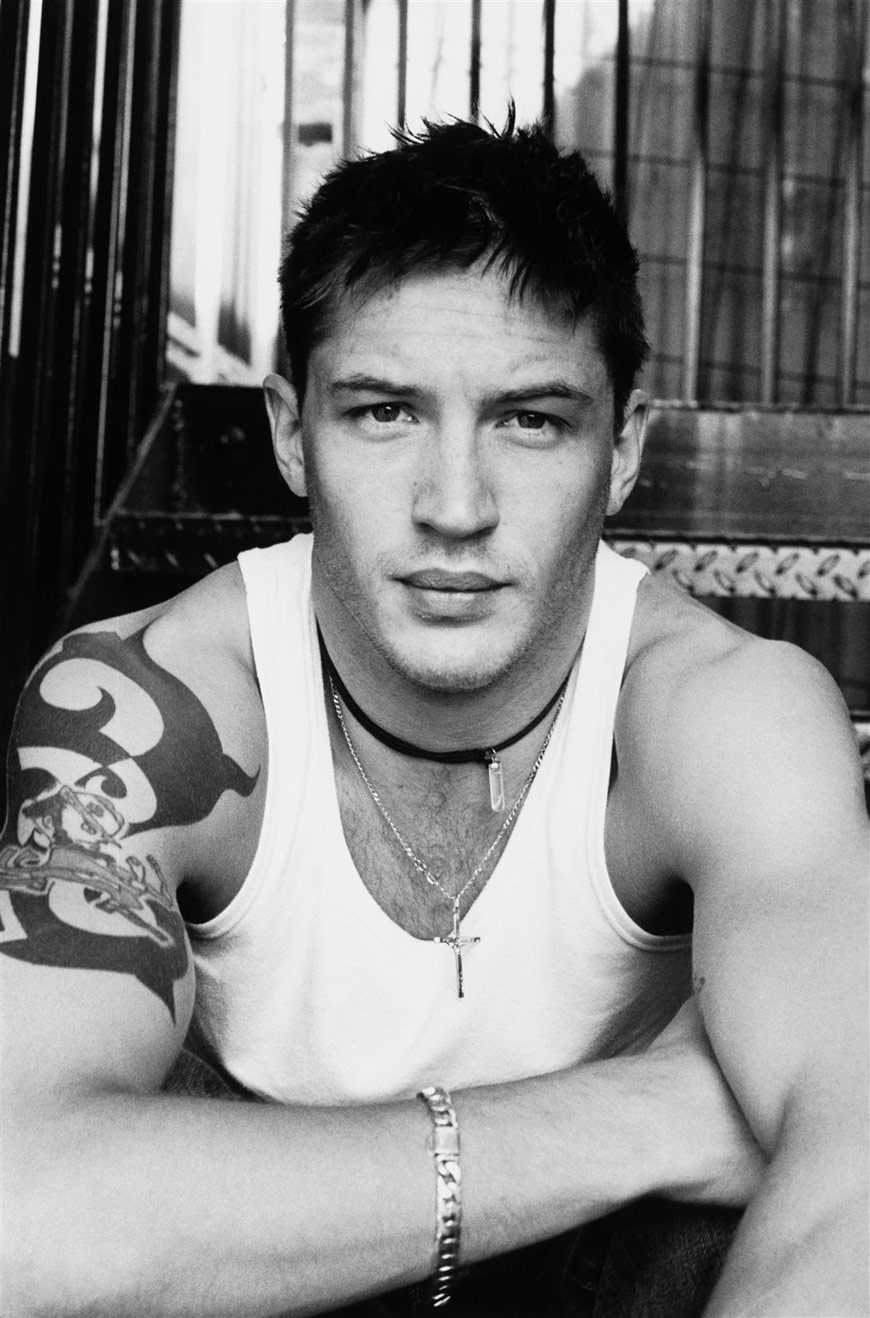 Tom Hardy Right Arm Tattoo Black And White Wallpaper - 870x1318