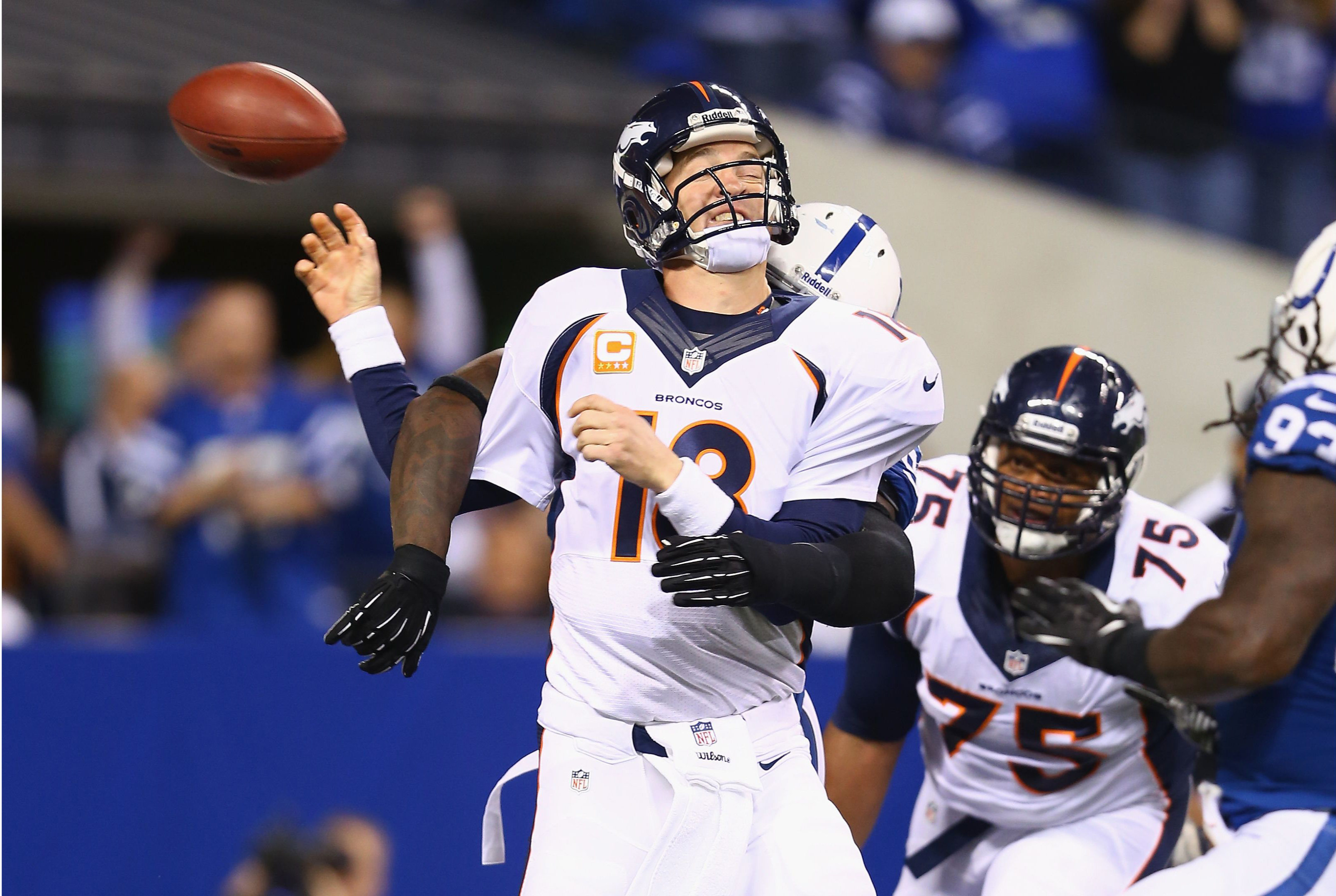 Robert Mathis Peyton Manning - HD Wallpaper 