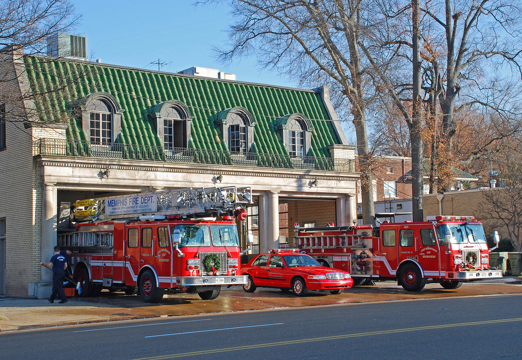 2266130646, Fire Truck, Wallpapers For Mobile - Memphis Fire Department Stations - HD Wallpaper 