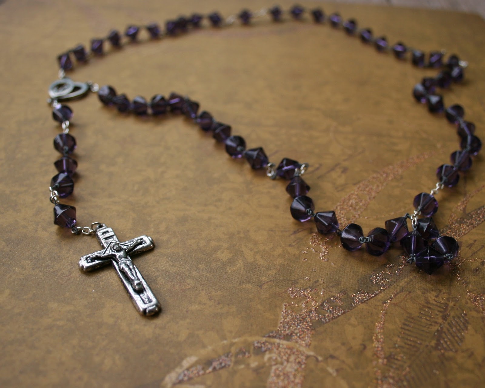 Rosary - HD Wallpaper 