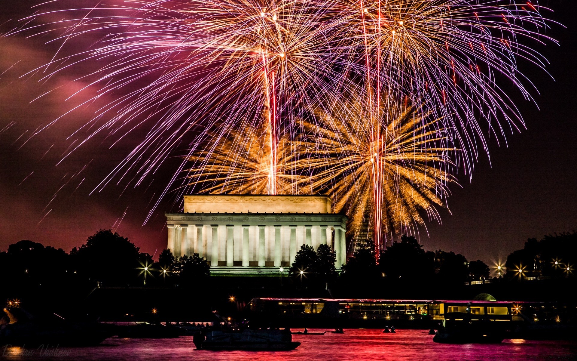 Independence Day Festival Fireworks Evening Light Vacation - Lincoln Memorial - HD Wallpaper 