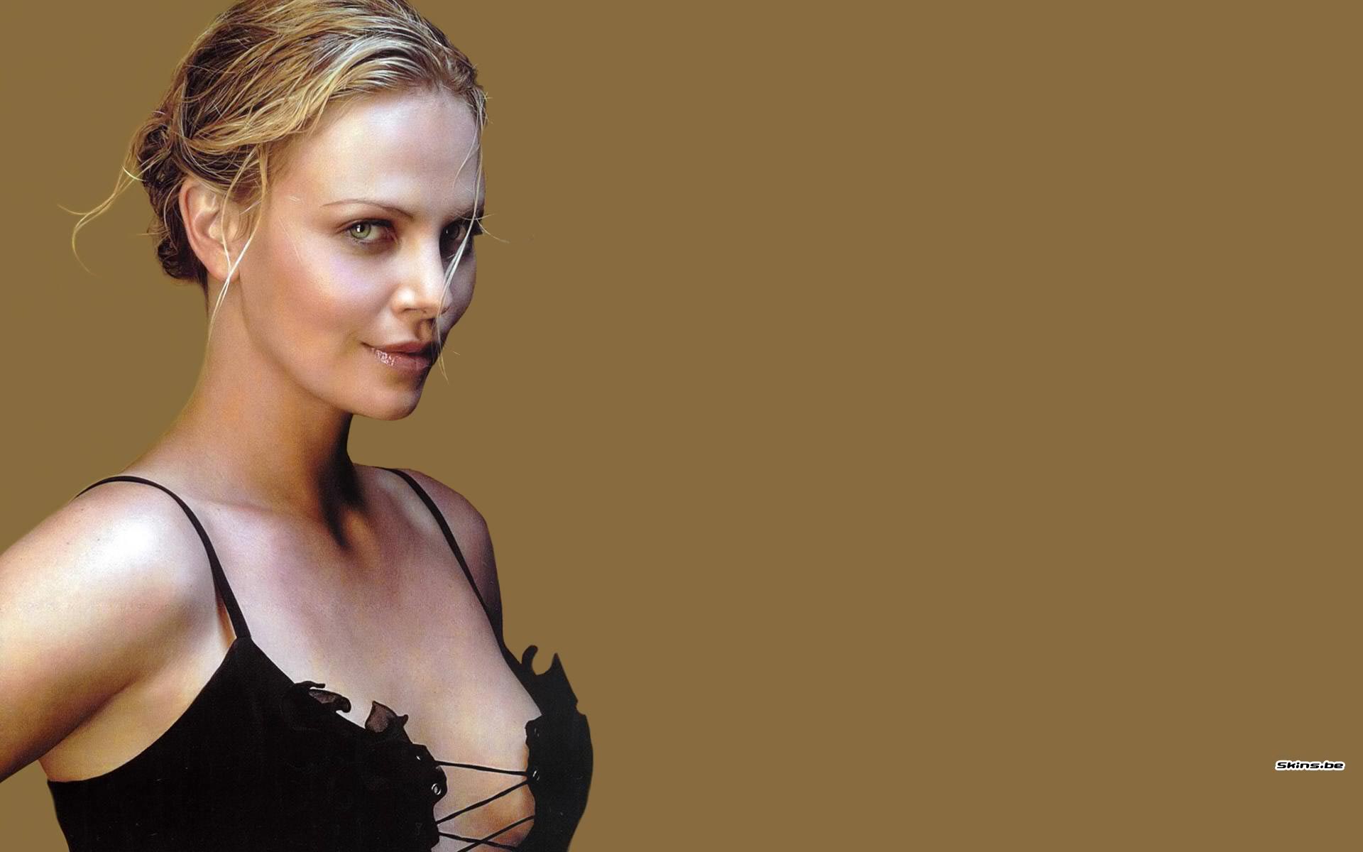 Charlize Theron Hollywood Actresses - HD Wallpaper 