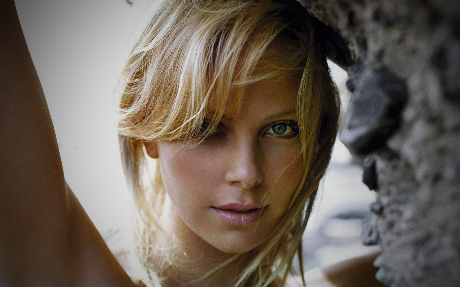 Charlize Theron Wallpapers-46oyv12 - HD Wallpaper 
