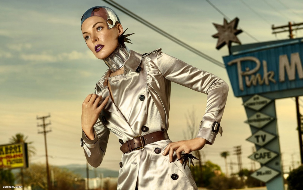 Milla Jovovich Wallpapers - Retro Future Fashion - HD Wallpaper 