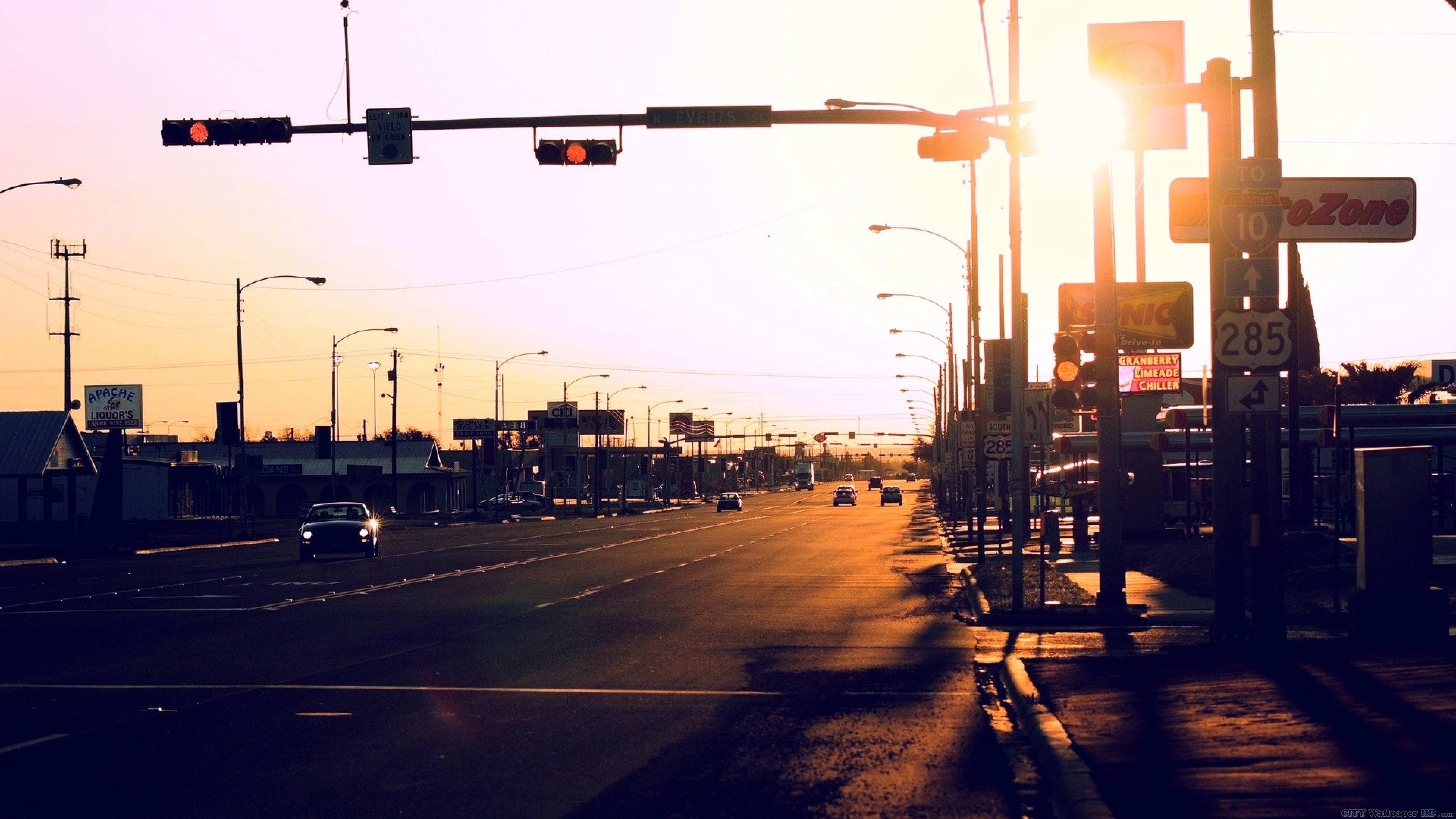 Fort Stockton Wallpaper - Traffic Light Sunlight - HD Wallpaper 