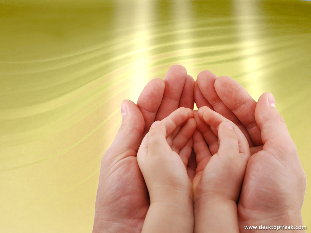 Child Prayer Hands - HD Wallpaper 