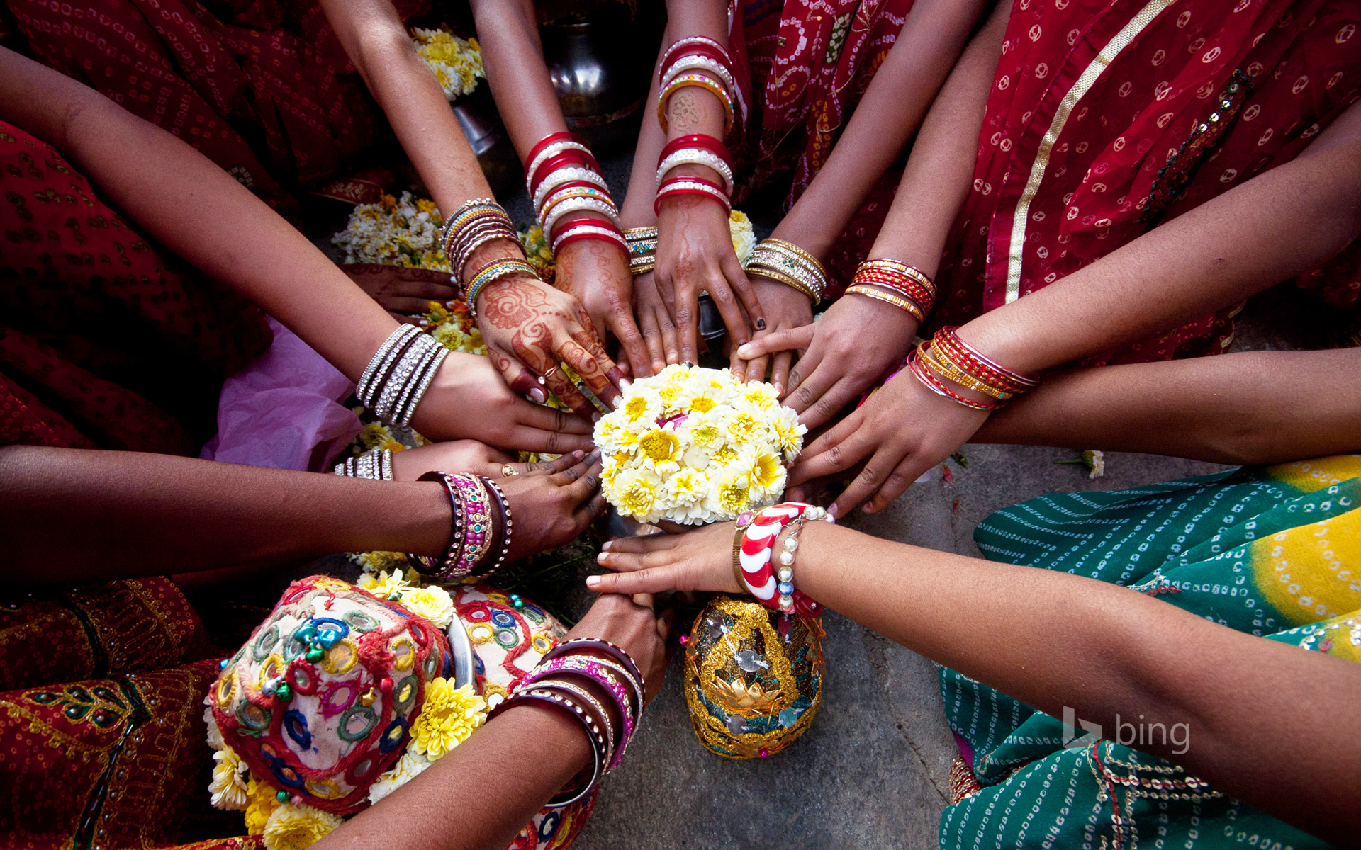 Indian Girls Hands Together - HD Wallpaper 