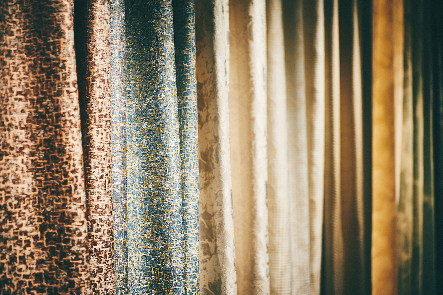 Insert Image Title - Window Covering - HD Wallpaper 