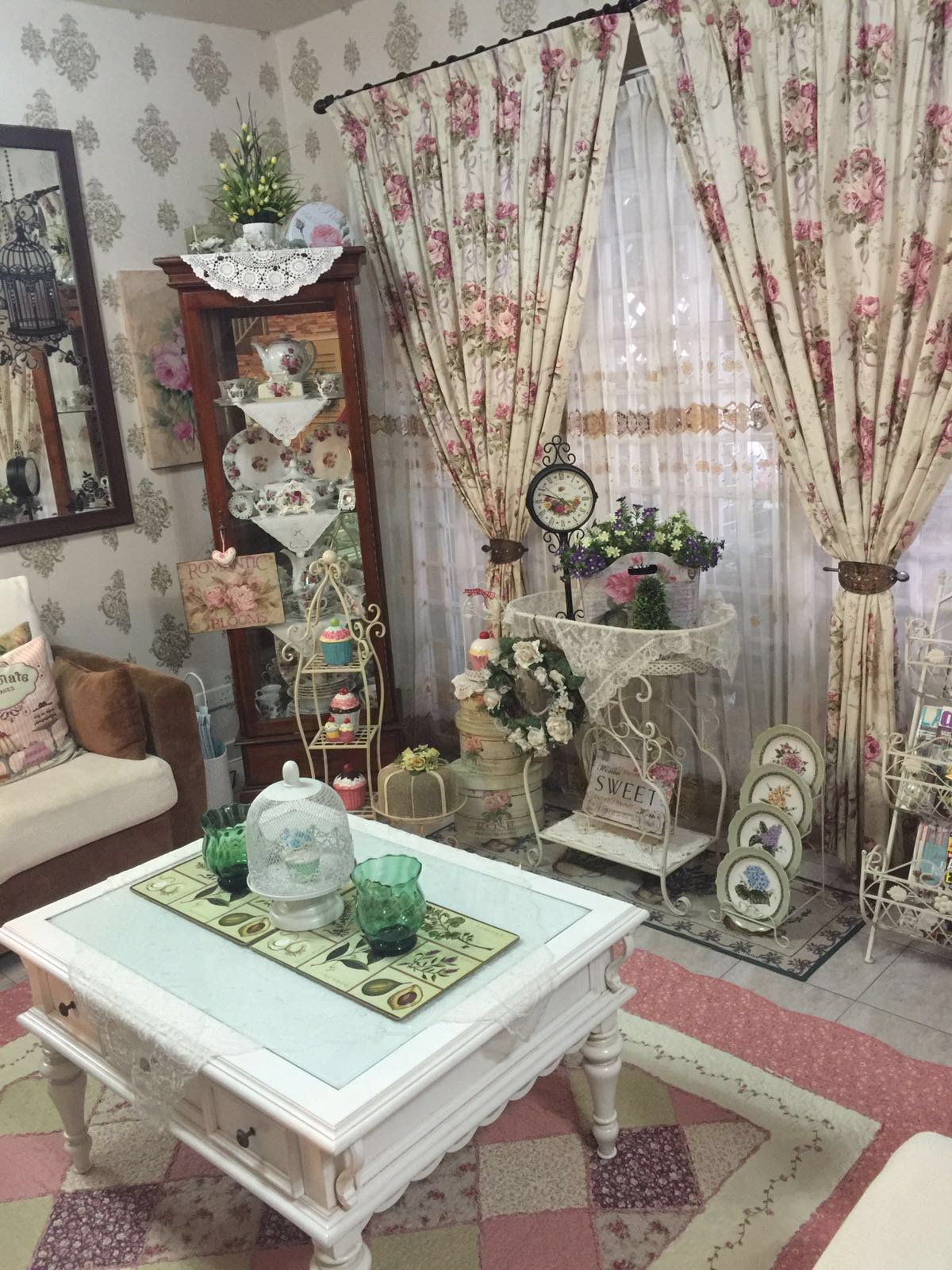 Window Covering - HD Wallpaper 