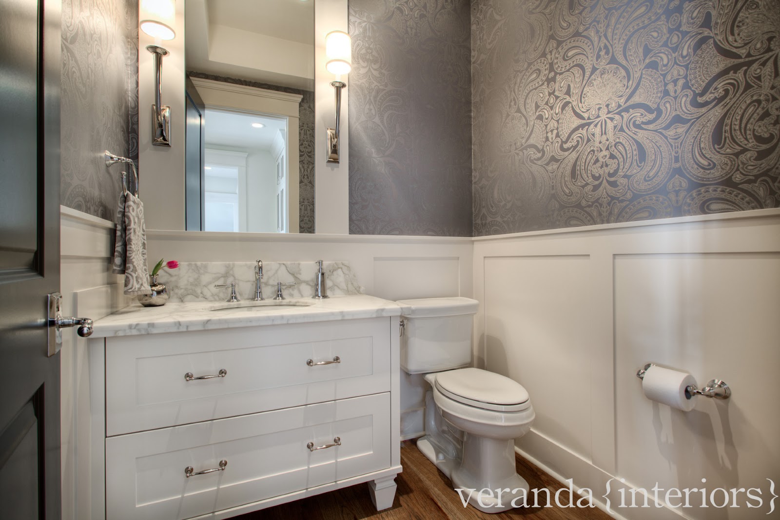 March 25, 2013 Veranda Interior Young Professional - Powder Room Wall Panels - HD Wallpaper 