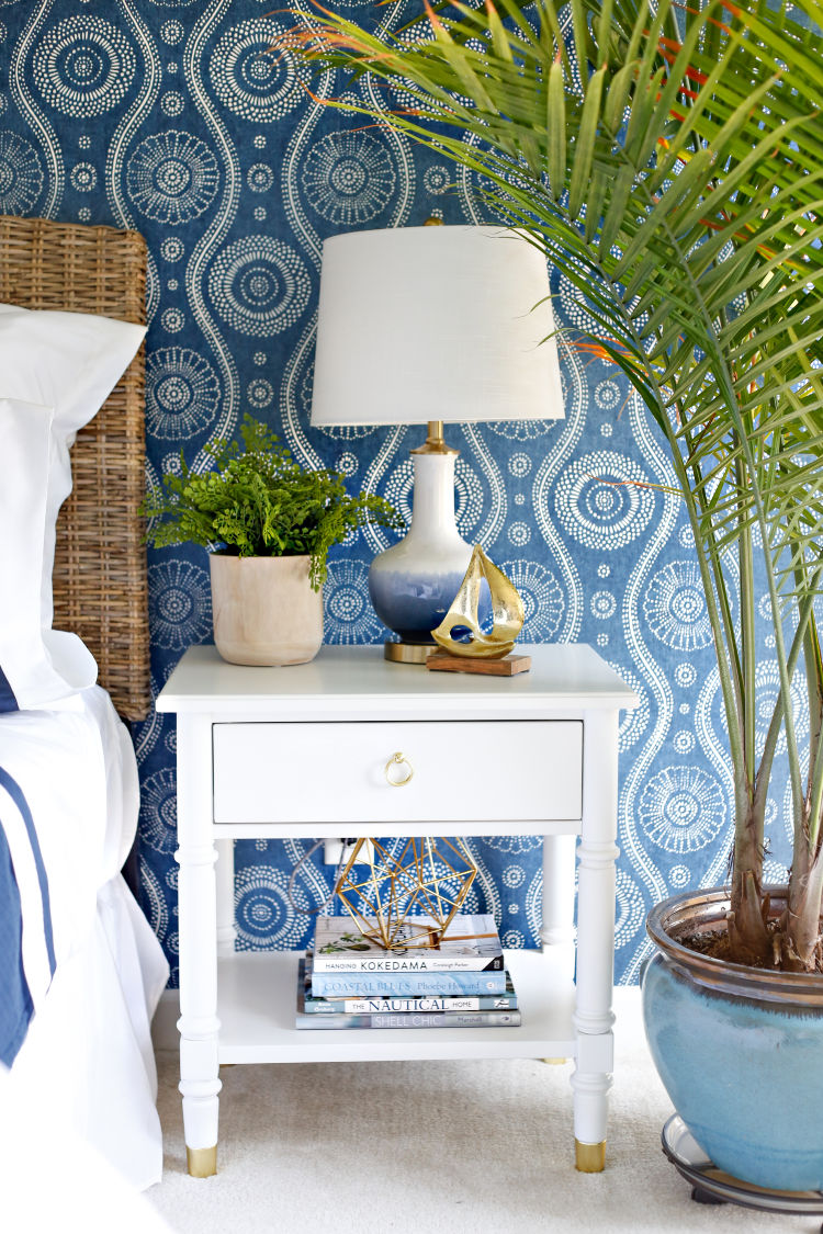 Coastal Blues Master Bedroom Makeover - End Table - HD Wallpaper 