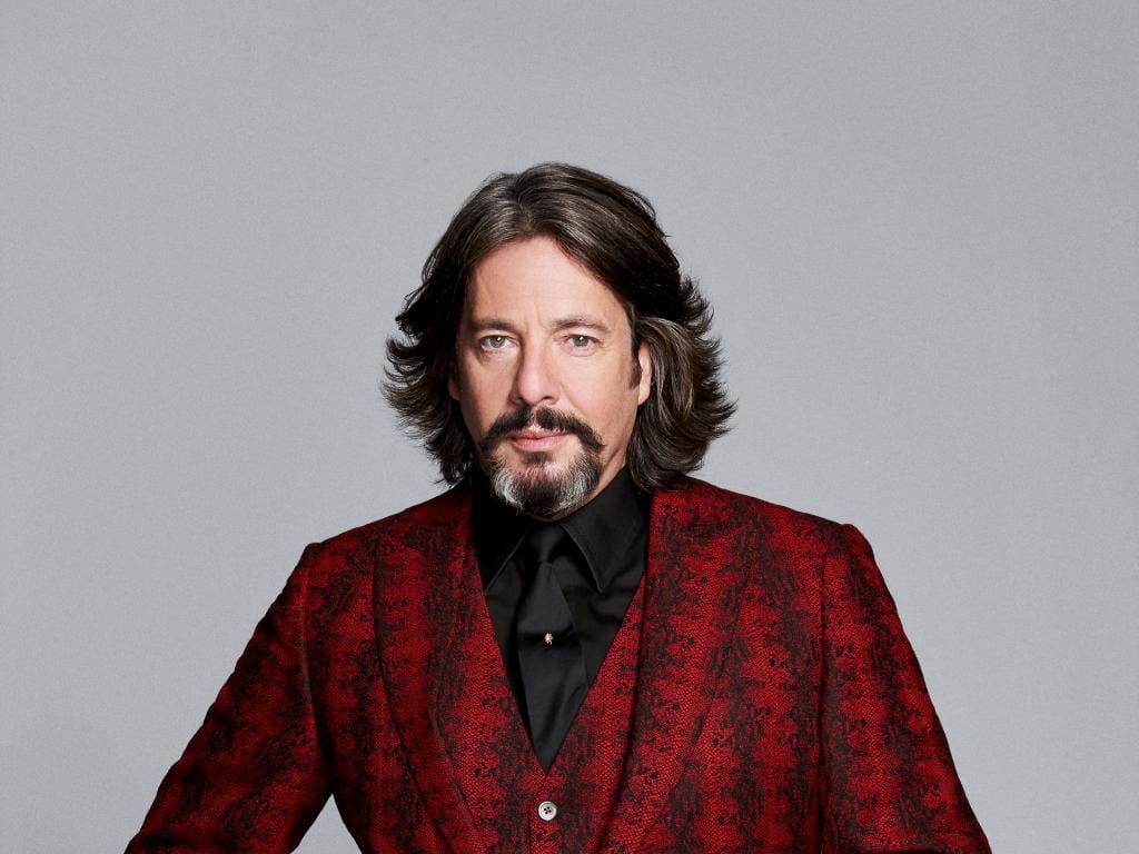 Laurence Llewelyn Bowen House Rules Judges - HD Wallpaper 