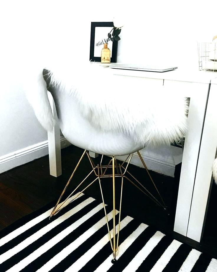 White And Black Bedroom Decor - HD Wallpaper 