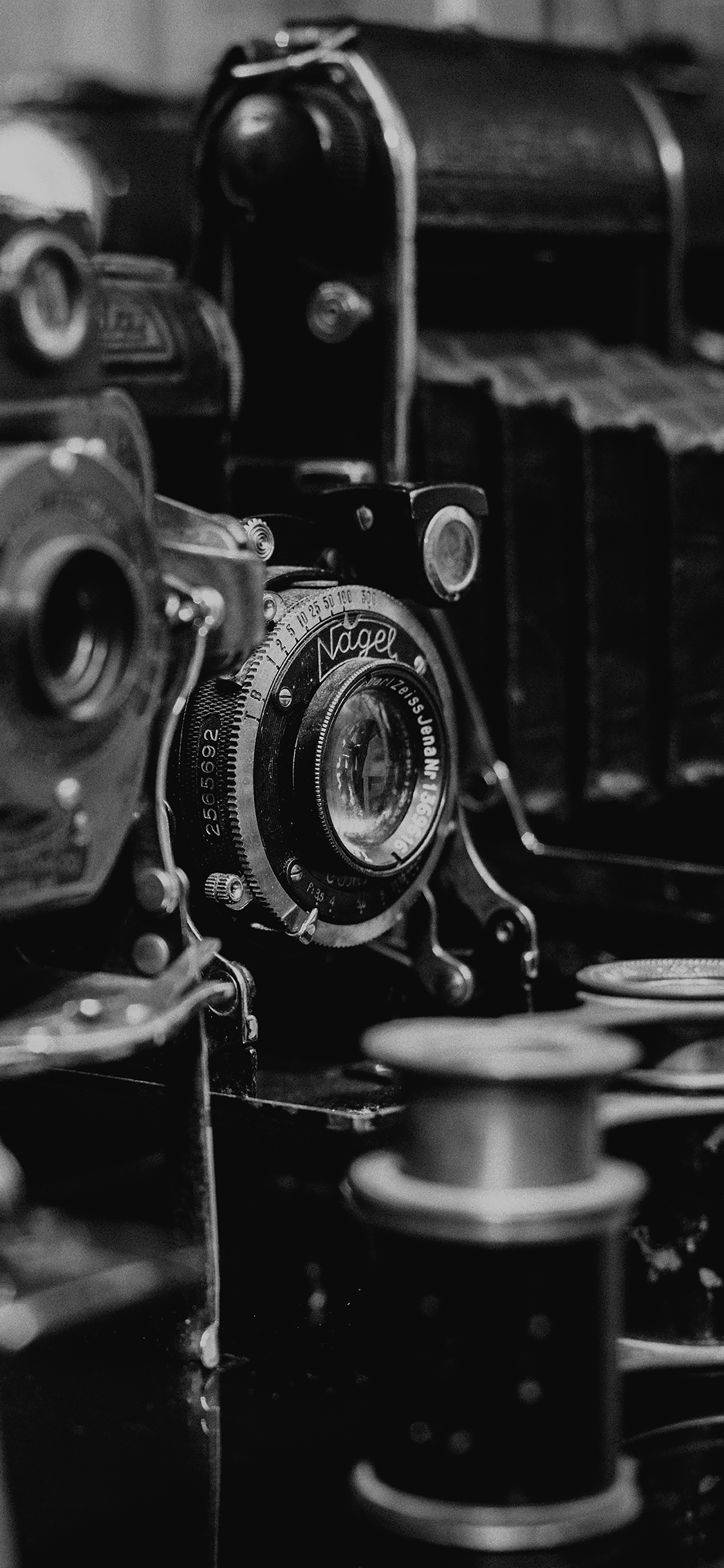 Com Apple Iphone Wallpaper Mi58 Photos Of Cameras Dark - Classic Wallpapers For Iphone X - HD Wallpaper 