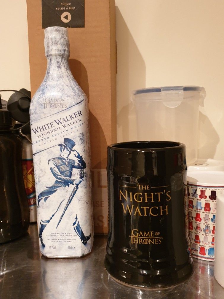 Alcohol Bottle Of Game Of Thrones - HD Wallpaper 