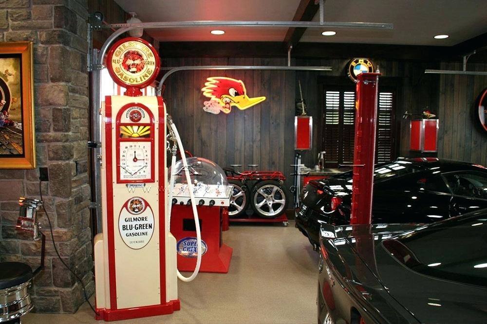Gas Pump Inside Garage - HD Wallpaper 