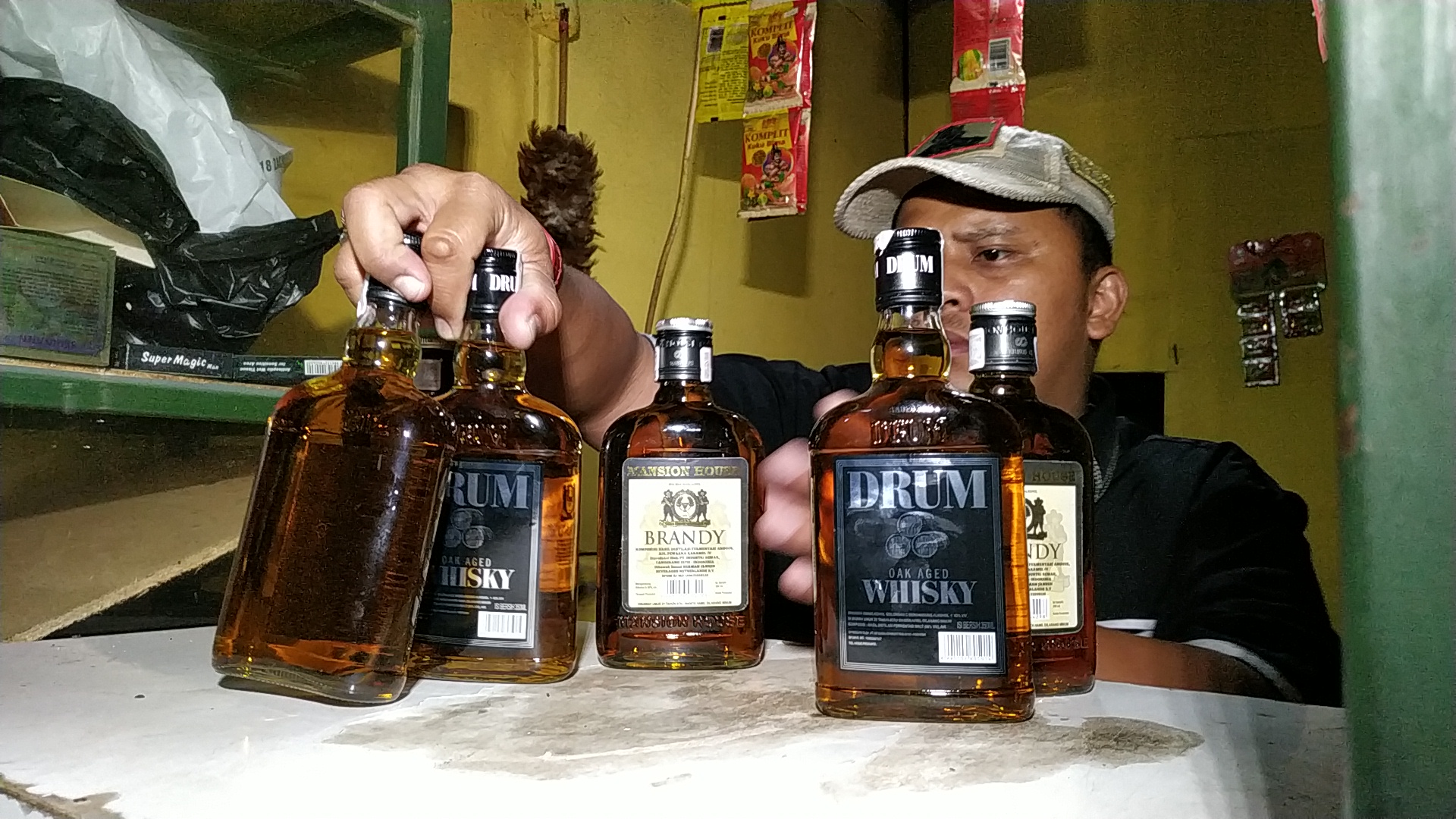 Glass Bottle - 1920x1080 Wallpaper - teahub.io