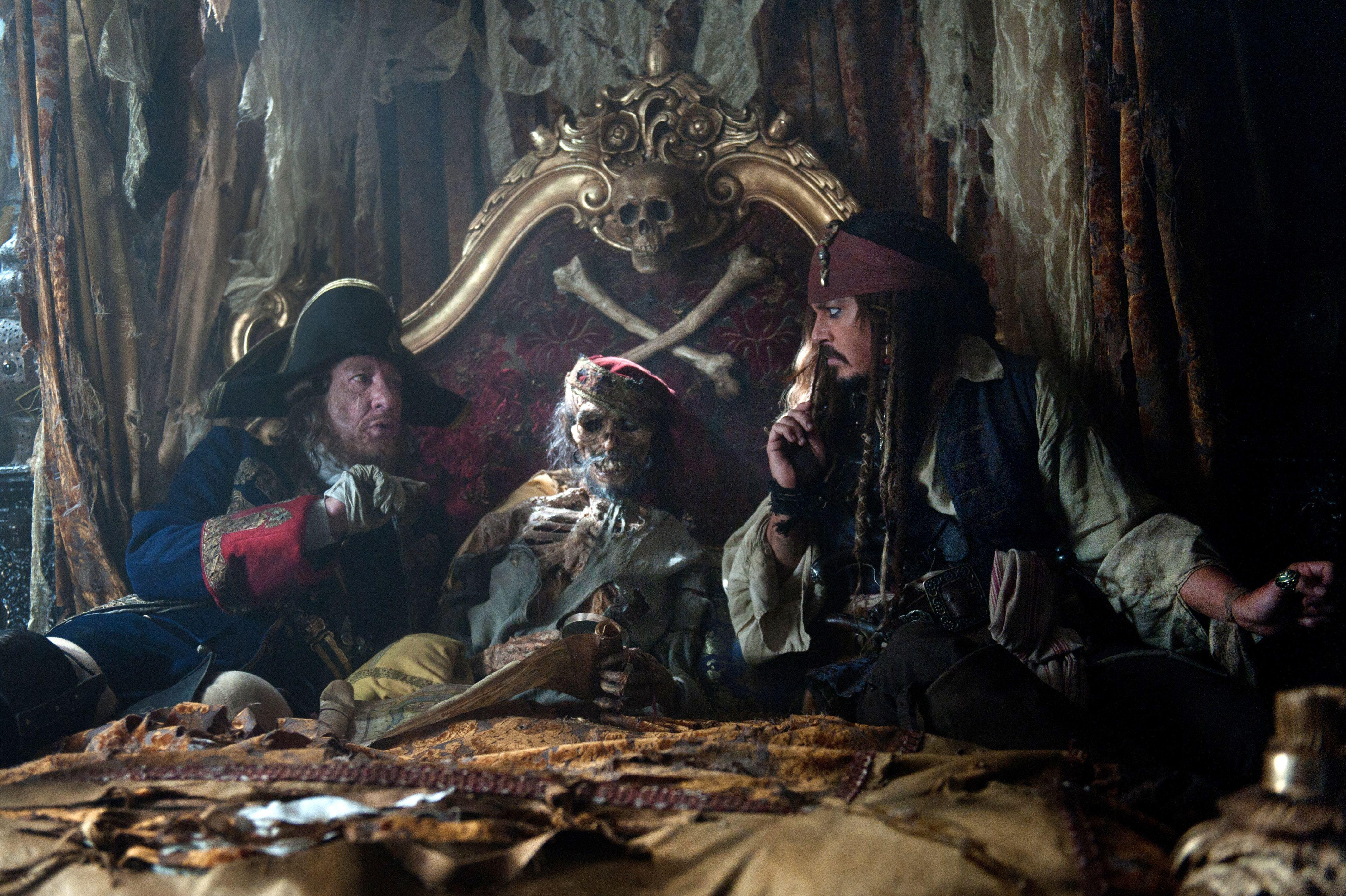 Jack Sparrow Live Wallpaper - Pirates Of The Caribbean Dead Men Tell No Tales Sets - HD Wallpaper 