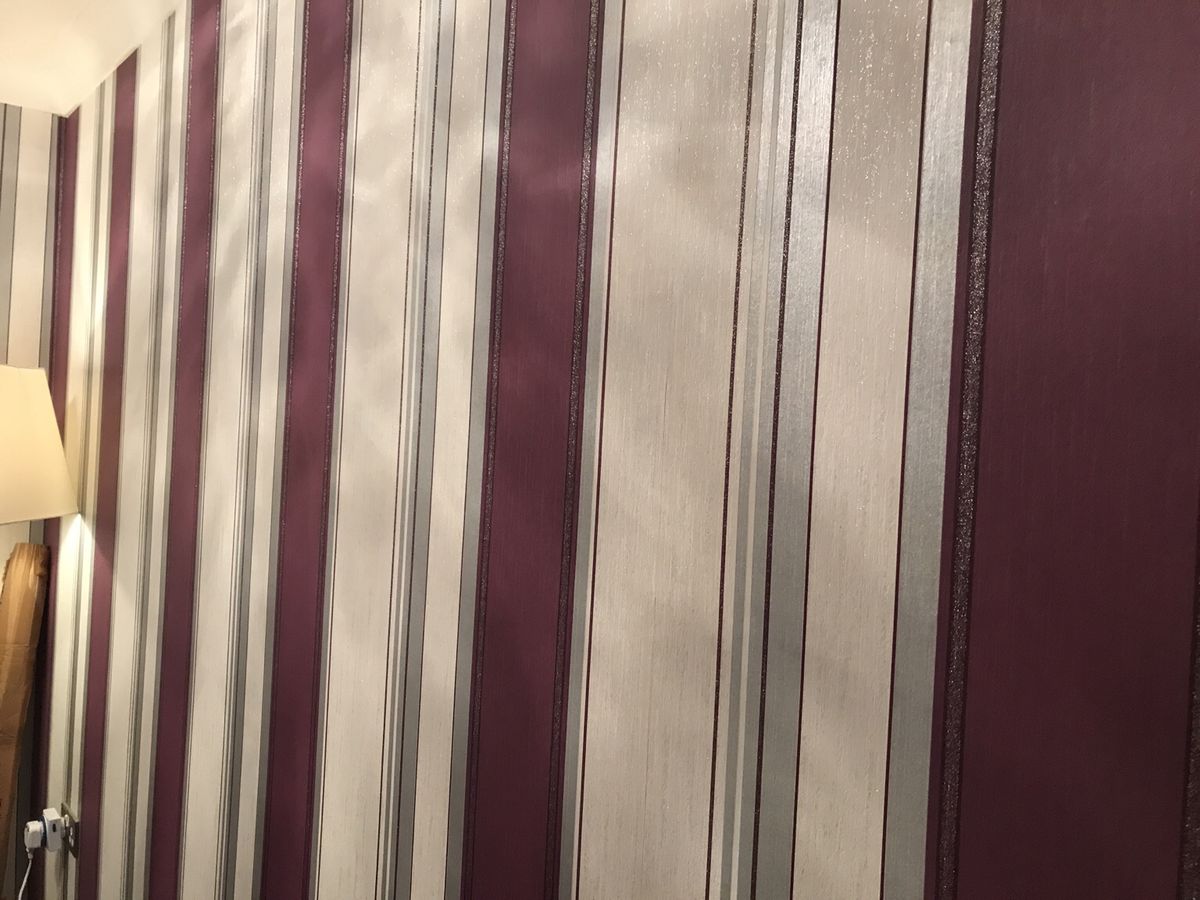 Purple Silver And Glitter Stripe Wallpaper - Wood - HD Wallpaper 