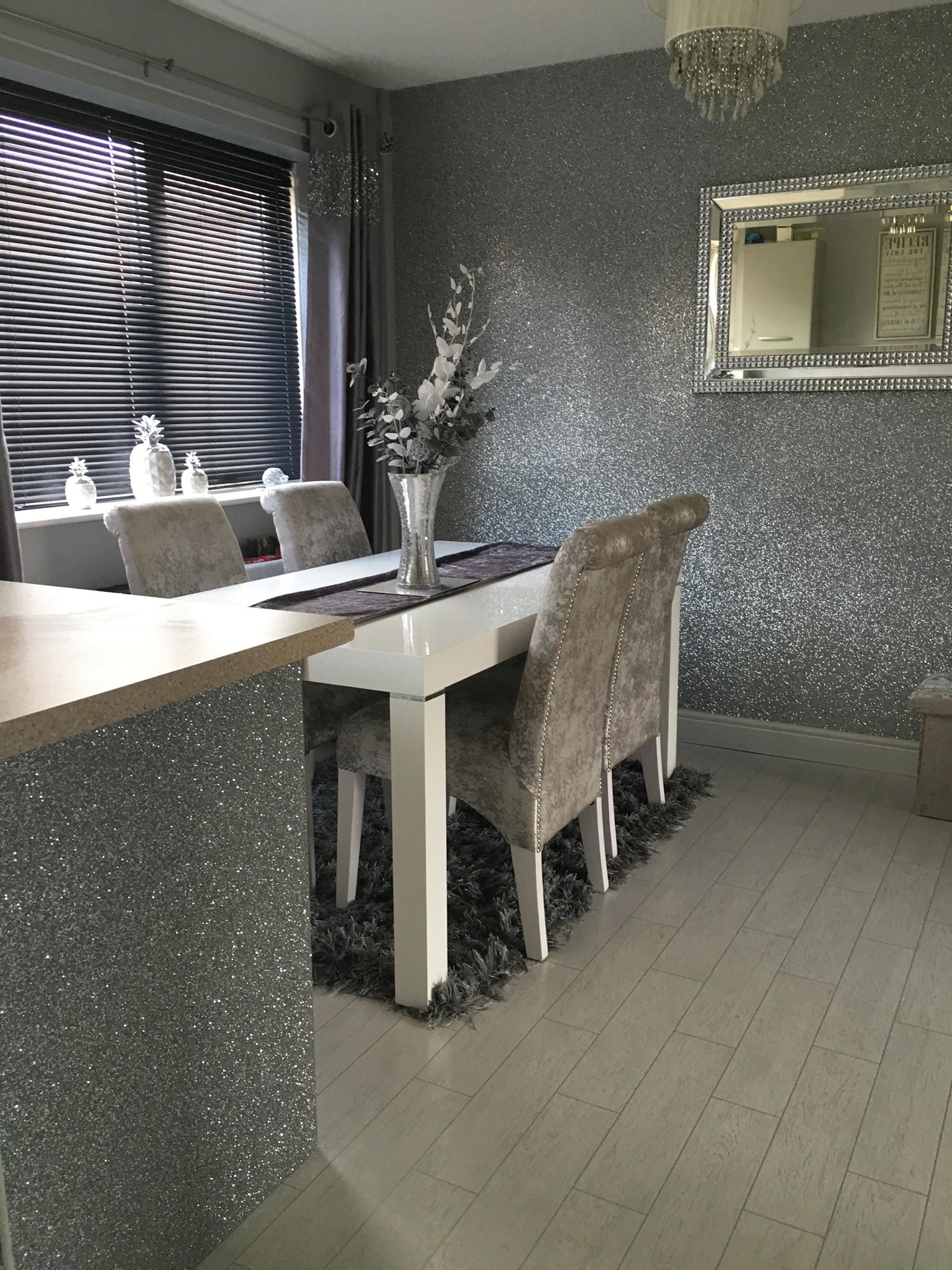 Glitter Wallpaper Kitchen - Crushed Velvet Wallpaper Ideas - HD Wallpaper 