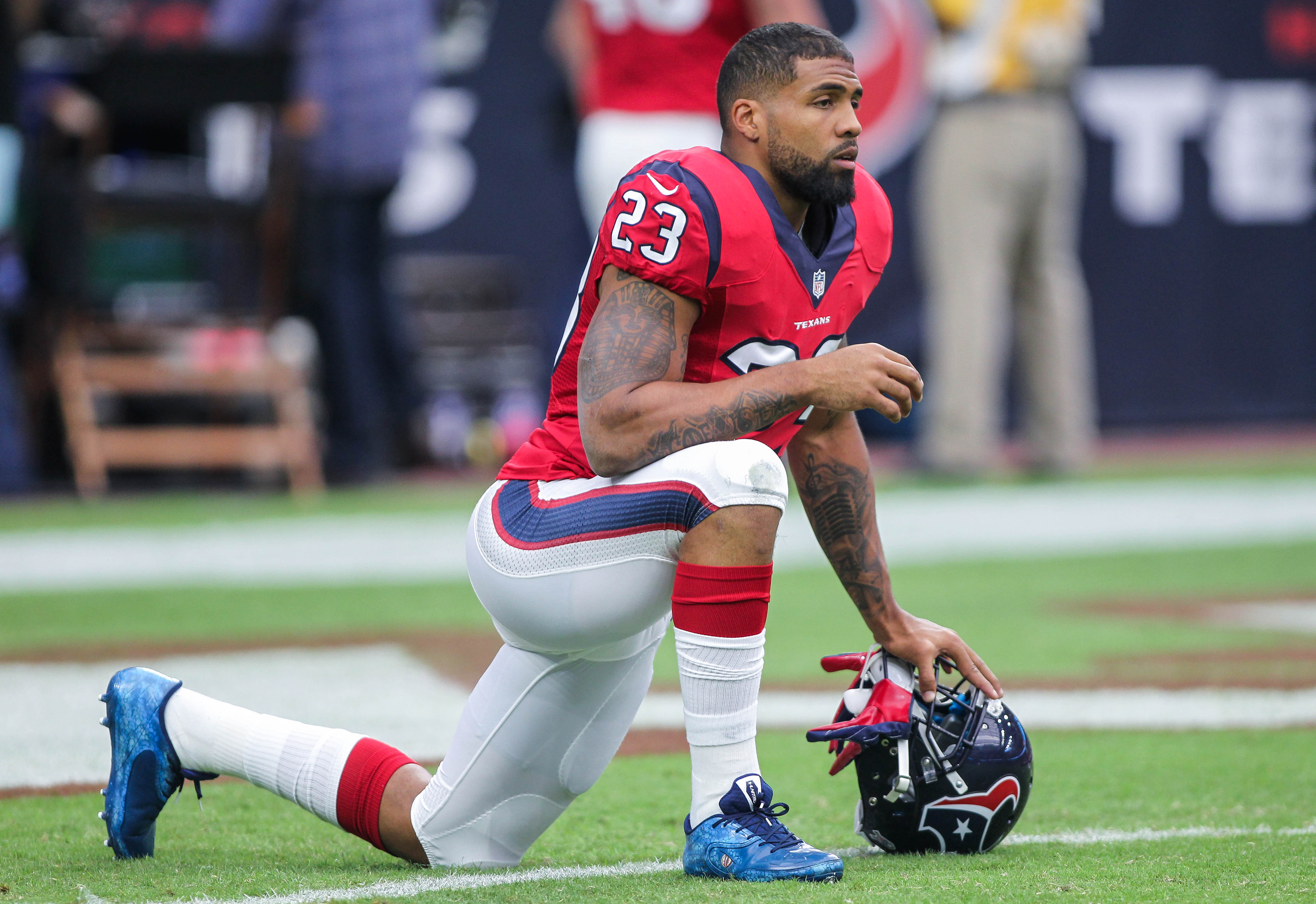 Arian Foster In Red - HD Wallpaper 